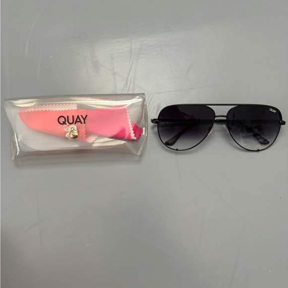 Quay Sunglasses - Picture 4 of 5